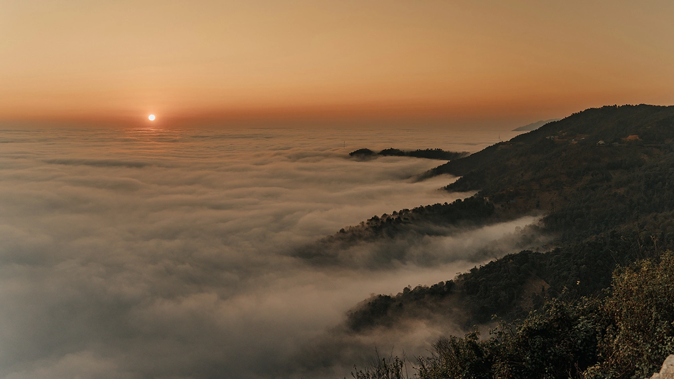 Hoàng hôn ở Tà Xùa. Ảnh: Nguyễn Thành Luân hoanghon1-3178-1695701095.webp