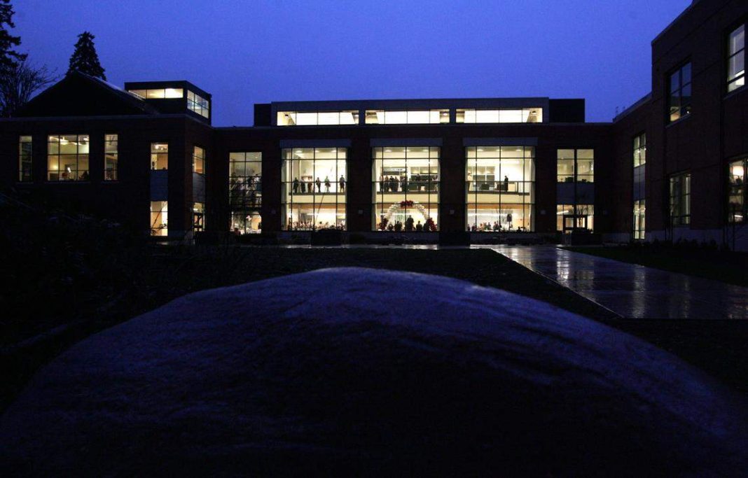 Report of armed man at Puyallup park prompts lockdown at Pierce College